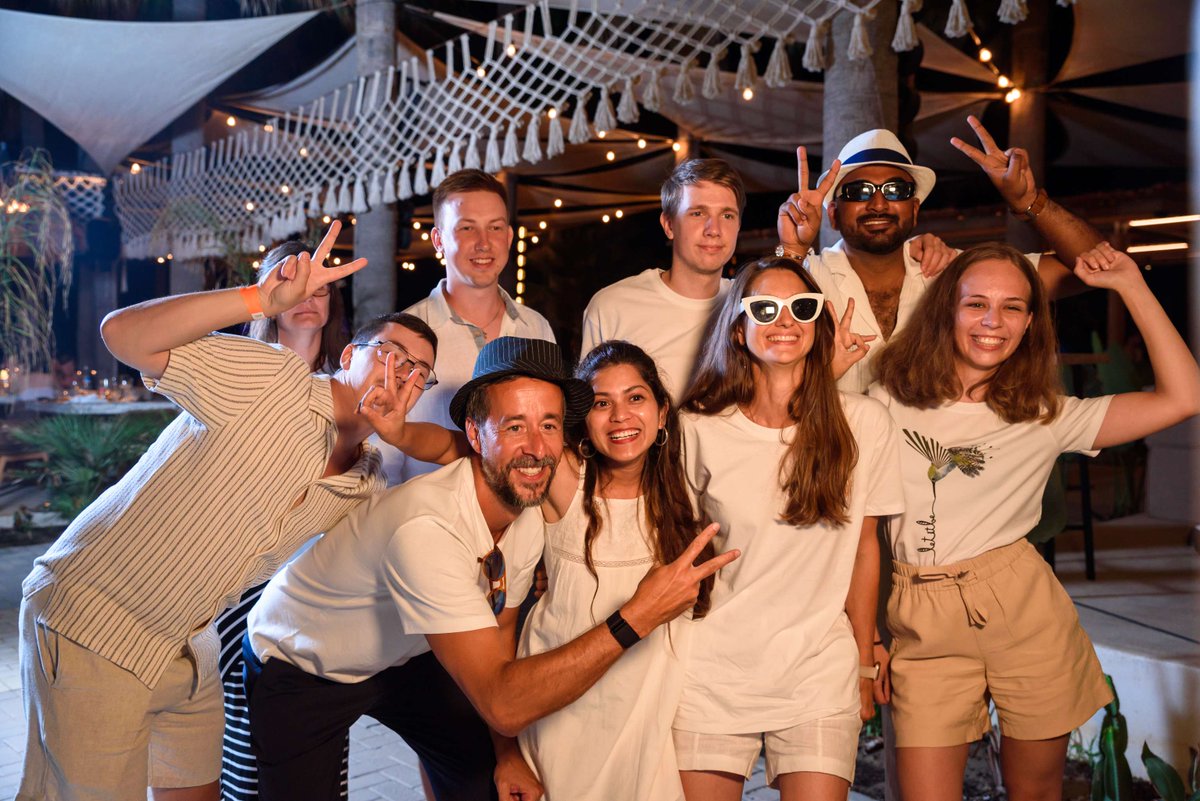 _securitybridge's tweet image. Our team, all dressed in white, had great fun at the Greek Oasis Party 🤍 

Check out some highlights from the best night of our all-employee meetup in Crete! 

#TeamBuilding #CompanyCulture #SecurityBridge