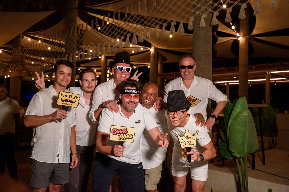 _securitybridge's tweet image. Our team, all dressed in white, had great fun at the Greek Oasis Party 🤍 

Check out some highlights from the best night of our all-employee meetup in Crete! 

#TeamBuilding #CompanyCulture #SecurityBridge