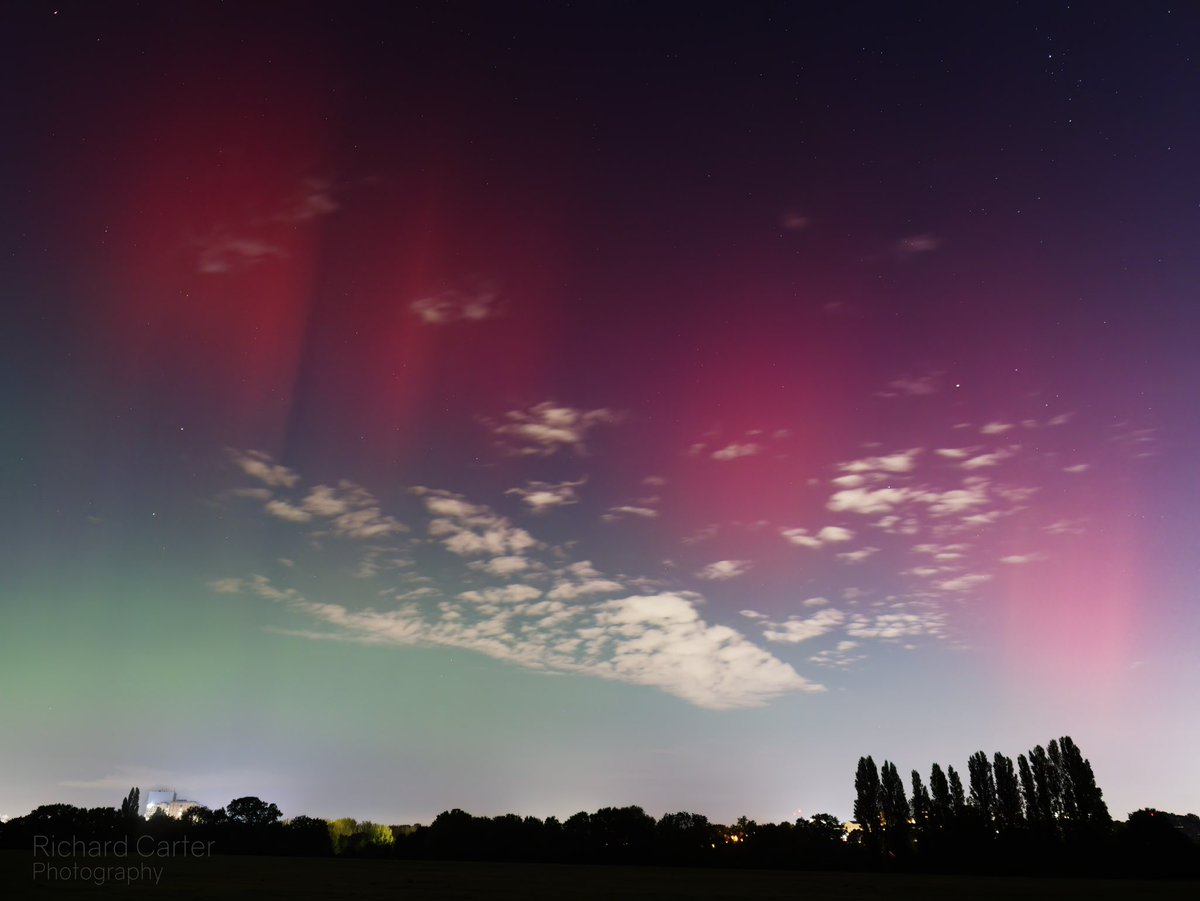 When the #northernlights flicker across Ealing skies where is the best place in #BrentRiverPark to see them? <a href="/WarrenFarmNR/">WarrenFarmNatureReserve</a> is always a good bet, currently as close as you can get to a dark sky in Southall with a chance to be serenaded by owls #darksky  #aurora