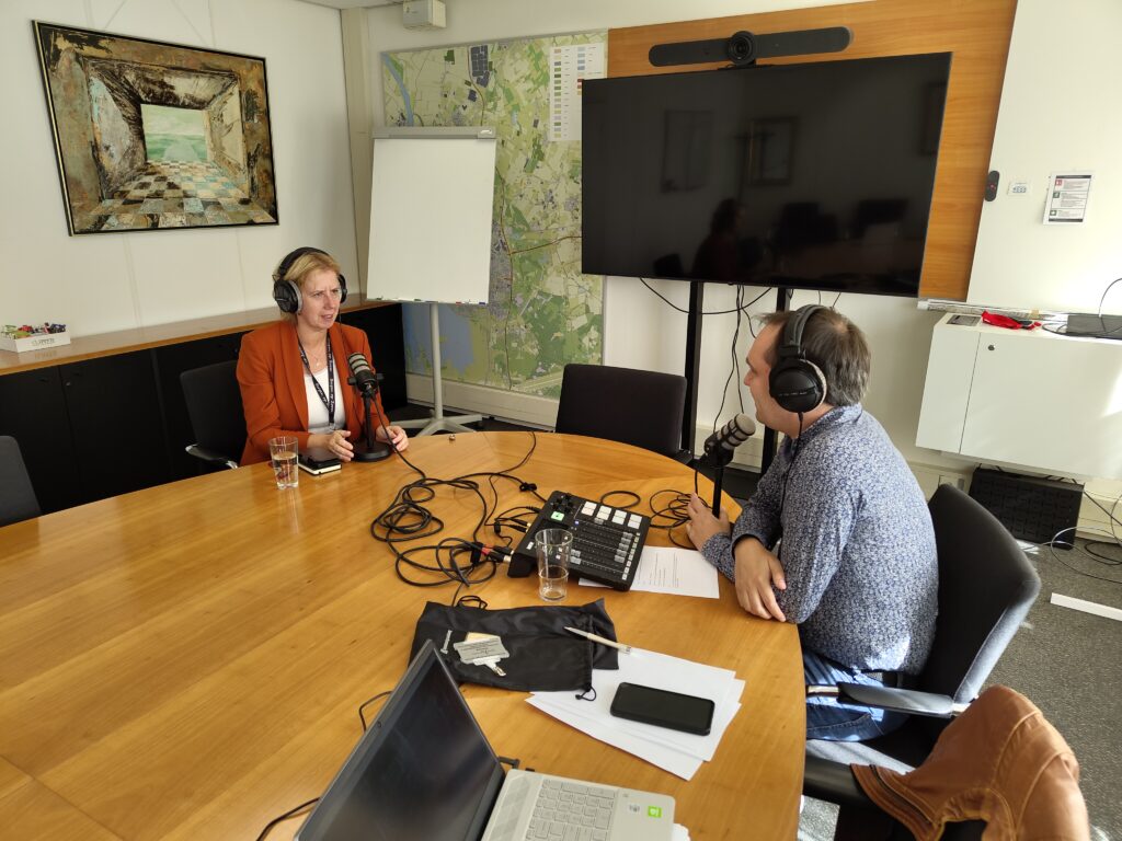 Bergs college zoomt in én uit over eerste helft bestuursperiode in podcastserie zuidwestupdate.nl/nieuws/bergs-c…