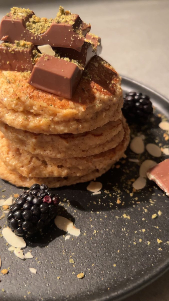 مساءالخيير او صباح الخير بتوقيتي🫢🙊✨
عادات وتقاليد فطور يوم الجمعه🥞🍫✨