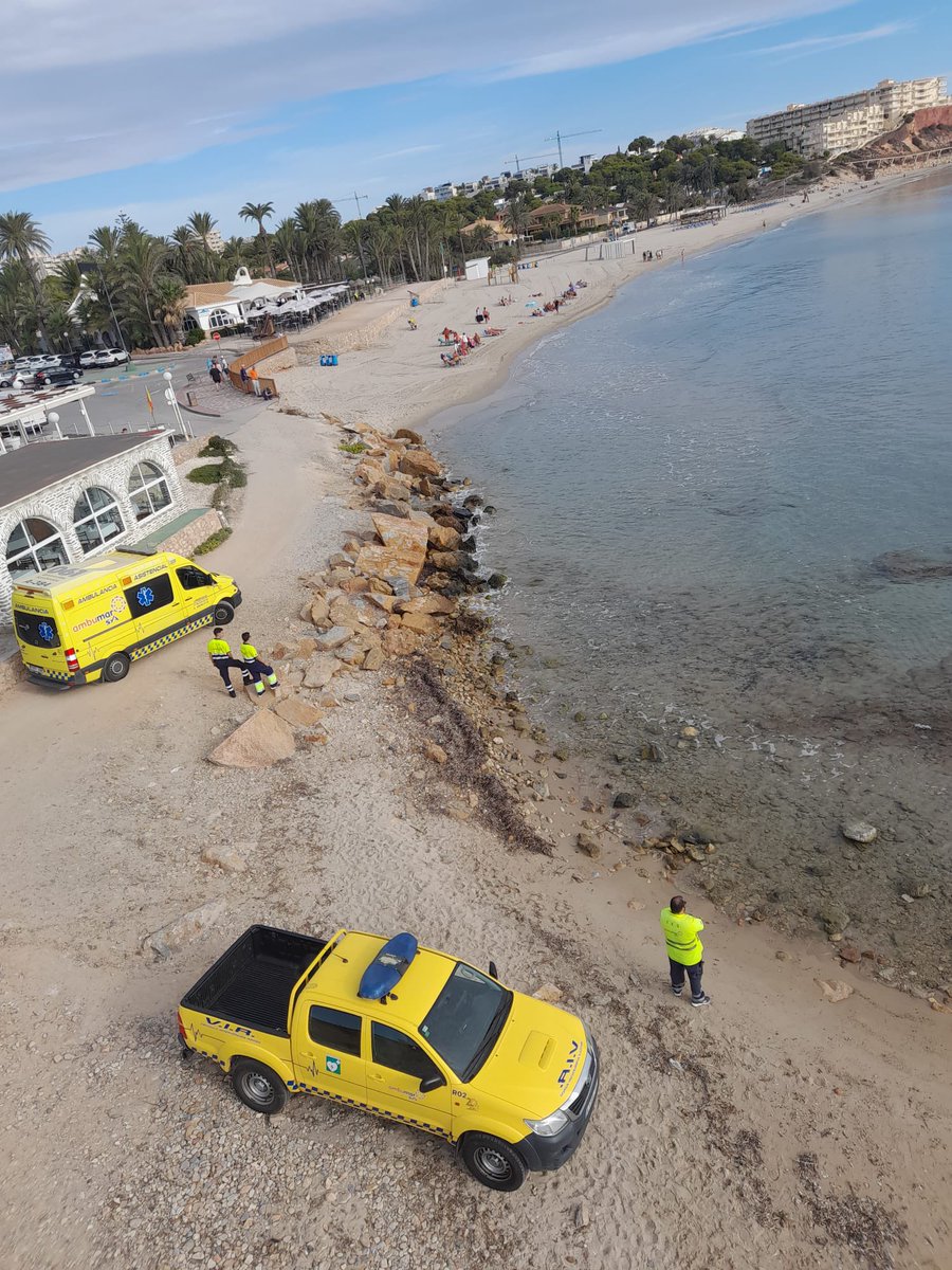 🗓️11/10/2024
📍Orihuela

Iniciamos servicio de #socorrismo en #playasdeorihuela con bandera verde 🟩 y mar rizada

Feliz viernes!
#playasegura ⛱️