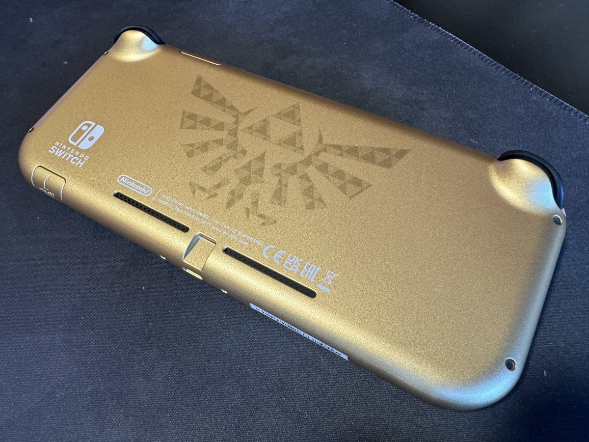 ¿Quieres ganar la Nintendo Switch Lite más legendaria?

Sorteazo desde hoy hasta el sábado a las 23.59.

👉🏻 Usa el hashtag #DaleZeldaDale
👉🏻 Mencióname explicando qué es lo que más te gusta de The Legend of Zelda: Echoes of Wisdom. 

Así de fácil 😎

Para residentes en España.