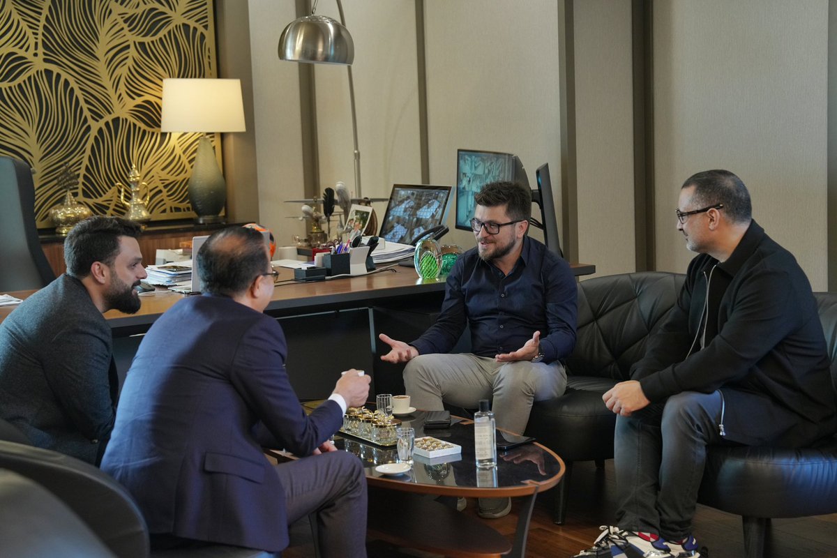 “Medipol Medya Buluşmaları”nda bu hafta dijital dünyanın iki önemli ismi <a href="/gundemedairhs/">gdh</a> GYY <a href="/aybers/">A. Cüneyt POLAT 🇹🇷</a> ile <a href="/gloob__/">Gloob</a> GYY <a href="/nazifmentes/">Nazif Menteş</a>’i İşletme Direktörümüz Özer Koca ile misafir ettik…