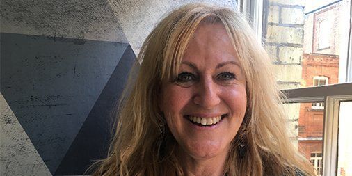 This week's #SecretLifeofPrisons is a truly special one. 

It's all about the co-host of the podcast <a href="/paula_harriott/">paula harriott</a> 💙 

20 years ago she was in a prison cell. Today she is the CEO of <a href="/unlockcharity/">Unlock</a> and a podcasting star 🌟 

It's an electrifying listen: secretlifeofprisons.libsyn.com/from-cell-to-c…