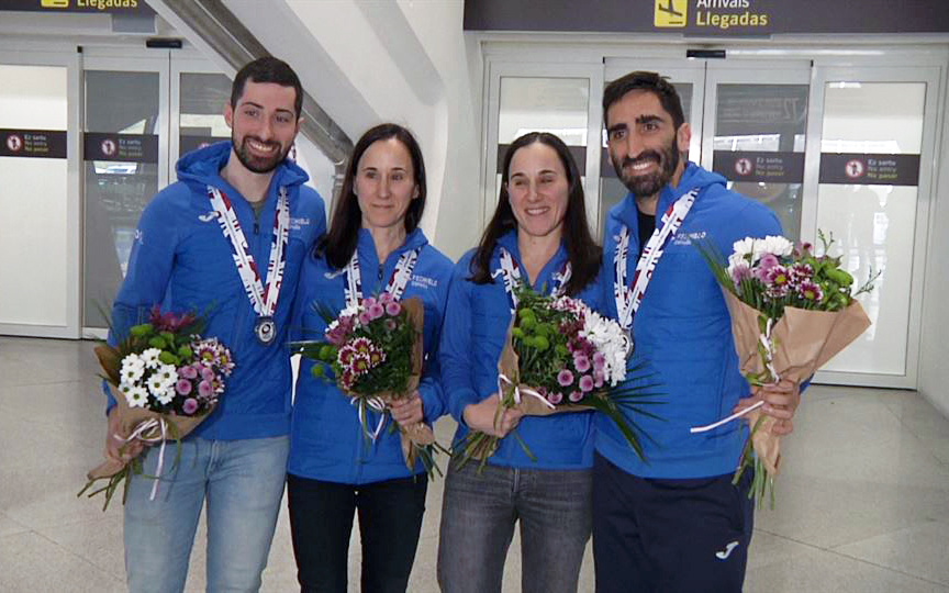 🥌 España busca un nuevo hito en el Campeonato del Mundo de Curling Mixto

➡️ Oihane Otaegi, Leire Otaegi, Mikel Unanue y Sergio Vez afrontan en Escocia el reto de volver a pelear por las medallas que ya lograron en 2018 y 2023.

🔗 bit.ly/3UtmRpZ

#curling