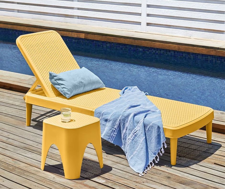 TheClassyHome's tweet image. Relax, unwind, and soak in the comfort with our Cushion Chaise Lounge! 🛋️🌿 👉 tinyurl.com/bdb5f5f3

Perfect for those lazy afternoons or cozy evenings, this lounge combines style and ultimate relaxation. 
#LoungeLife #ChaiseLounge #CozyVibes #HomeComforts #RelaxInStyle