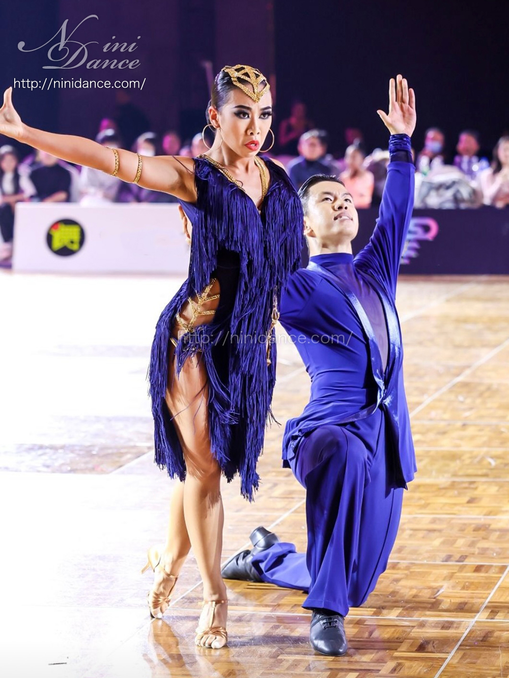 アイスブルー花社交ダンスバングル