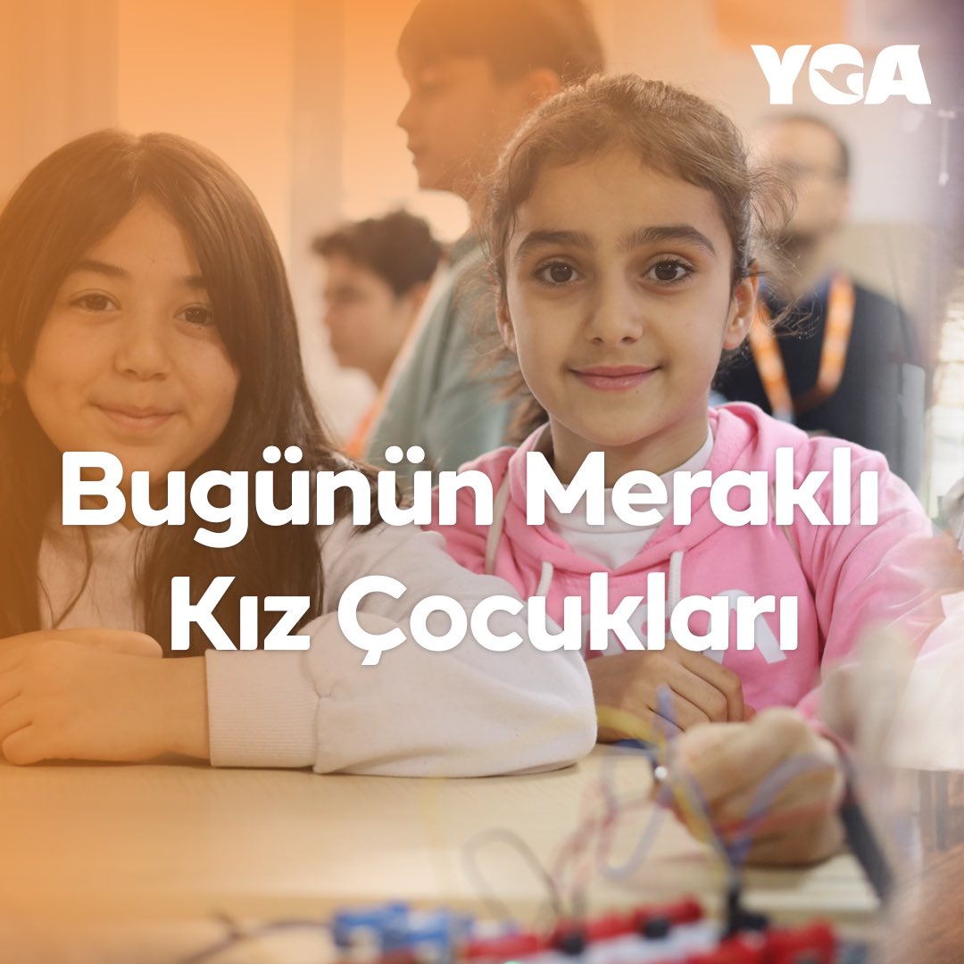 upschoolio's tweet photo. Bugün 11 Ekim #DünyaKızÇocuklarıGünü 👧🏻 

Bilim Seferberliği ile dezavantajlı bölgelerdeki kız çocuklarının bilimsel bakış açısına sahip olması, teknolojiyi insanlık için kullanmaları için çalışıyoruz. YGA Girişimi UP School’da teknolojide rol model kadınlar yetiştiriyoruz.🧡💙 https://t.co/vd8hg8uIKF
