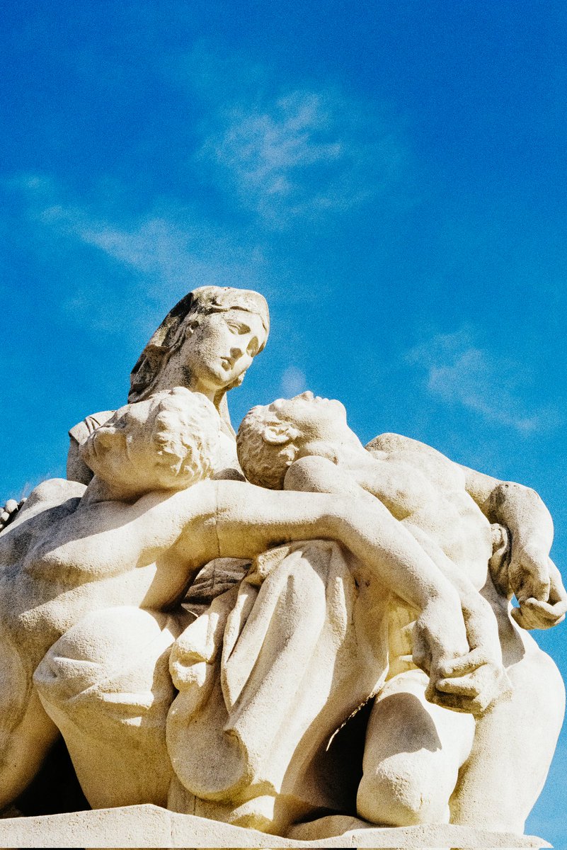 11. Trio

En 3 photos 🎞️

#31themesAnalogChallenge