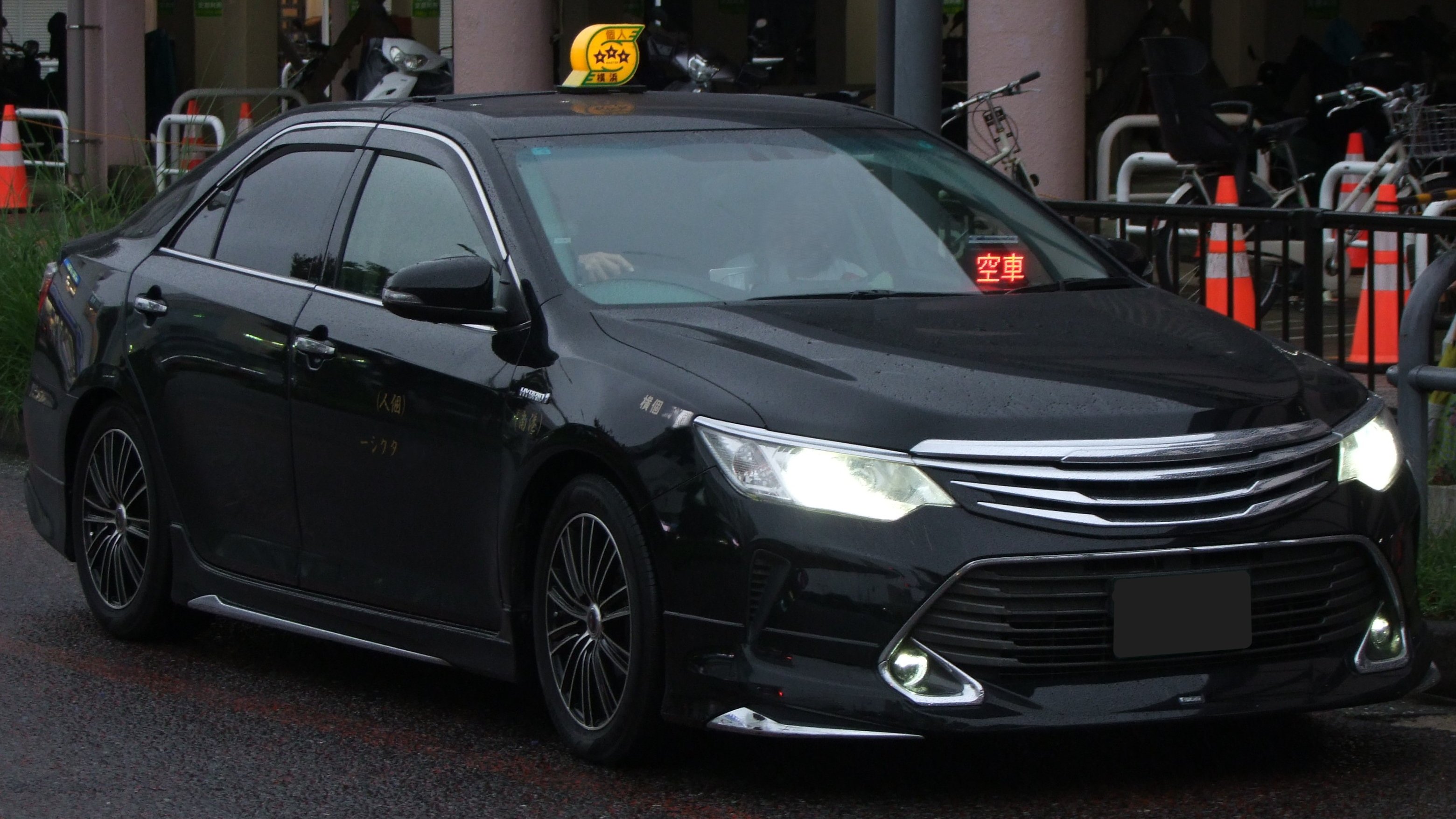 50カムリ後期　avv50 camry モデリスタ　グリル 50 Camry Late Model] The face was a little dull, but with