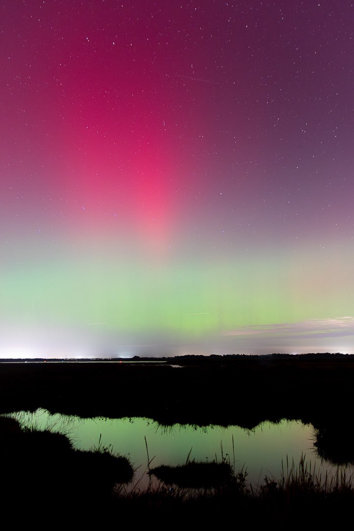 Jon W (@_fivefootseven) on Twitter photo Having never seen them before, to have the northern lights visible in Essex last night, was quite something. Mersea Island.
<a href="/aurorawatchuk/">AuroraWatch UK</a> <a href="/metoffice/">Met Office</a> #aurora Having never seen them before, to have the northern lights visible in Essex last night, was quite something. Mersea Island.
<a href="/aurorawatchuk/">AuroraWatch UK</a> <a href="/metoffice/">Met Office</a> #aurora