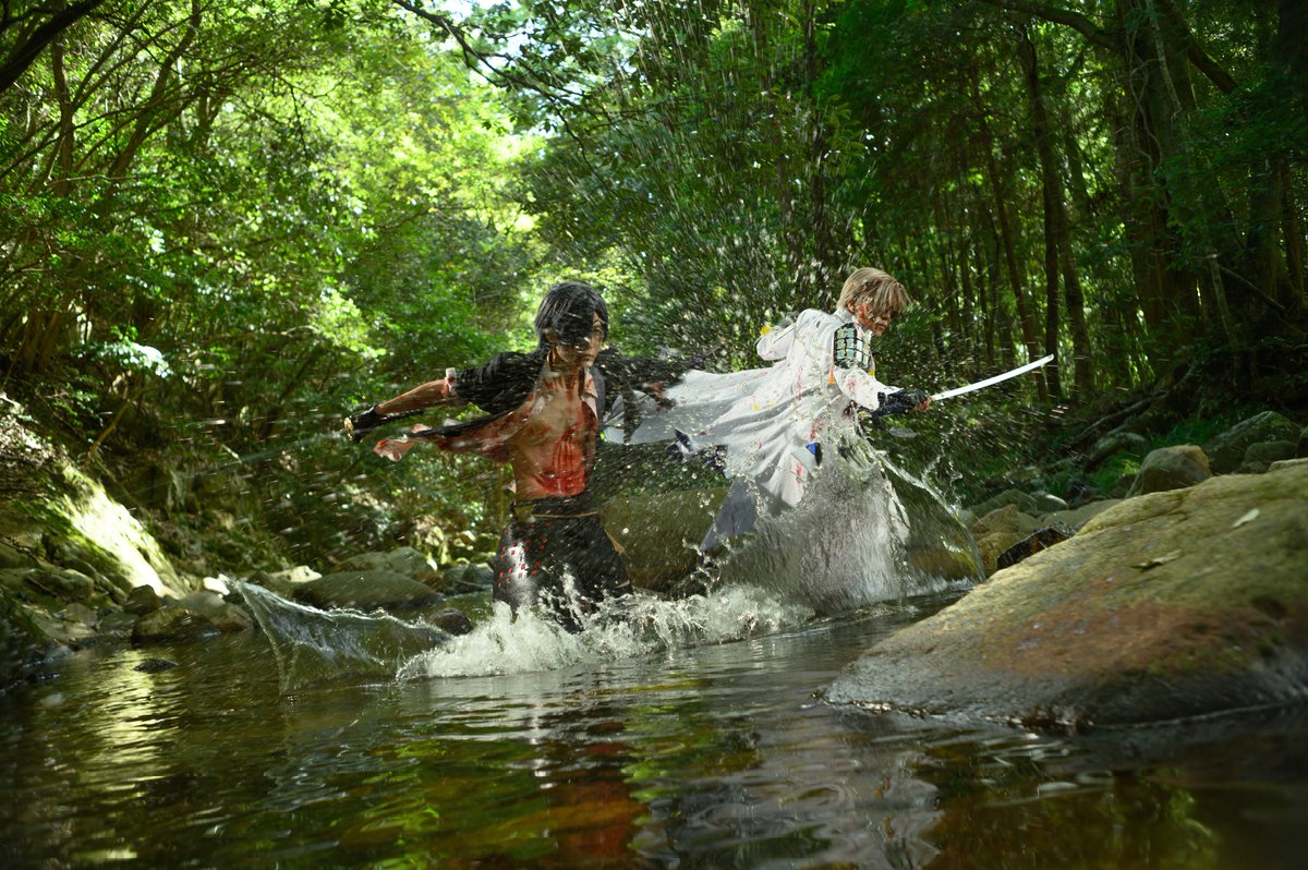 【コスプレ】
※血糊

─
　　　　　　　　　双
　　　　　　　　　撃

─

燭台切光忠:MARIA
山鳥毛:えーり

Photo:ぱんぬさん