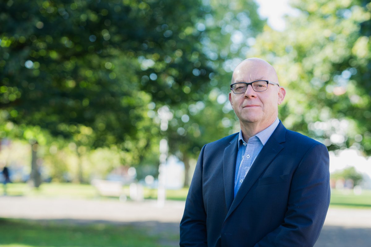 univaasa's tweet image. University of Vaasa Honorary Doctor, Professor Tim Baines @AstonUniversity: Servitisation can provide a competitive advantage by creating value for customers. ⚙️📈
#univaasa #servitization
➡️ Read more: uwasa.fi/en/newshub/new…