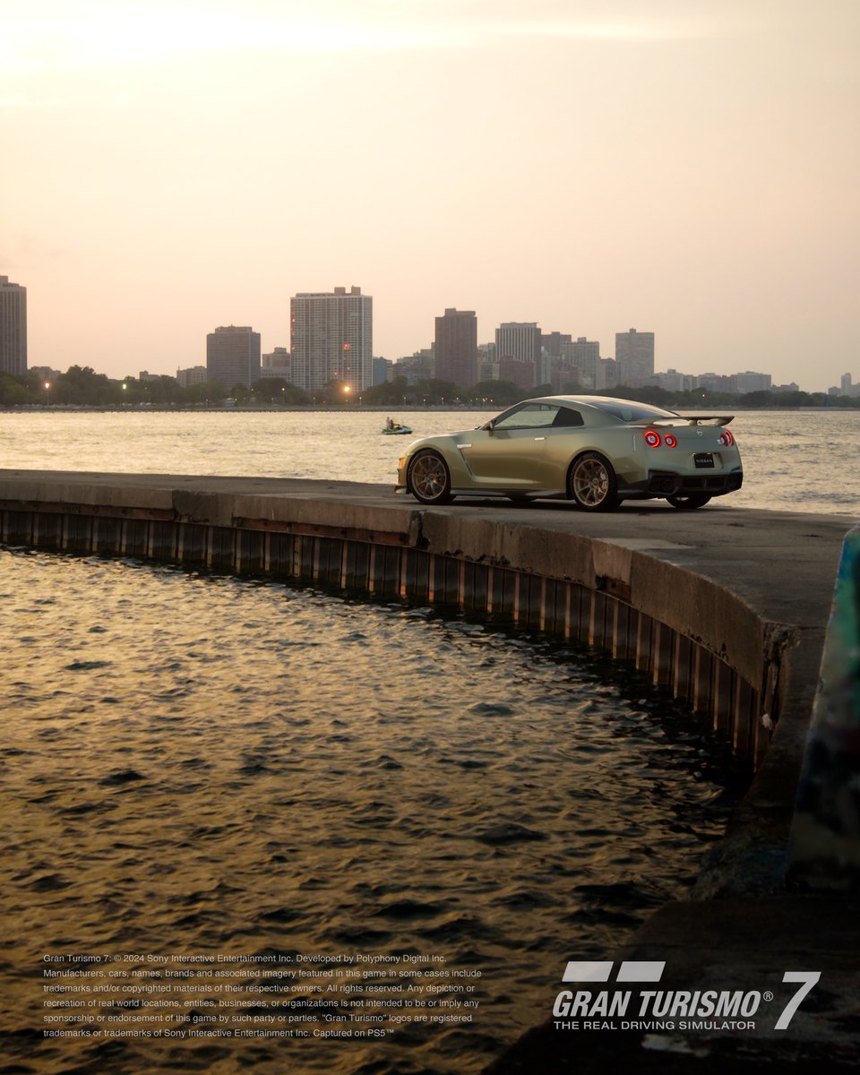 thegranturismo's tweet image. The Wells Street Bridge across the Chicago river, the skyscrapers beyond Lake Michigan, North Avenue Beach Pier at sunset, and early evening on West Wacker Drive

Featured Scapes curation: Chicago

#GT7 #GranTurismo #Scapes #Chicago