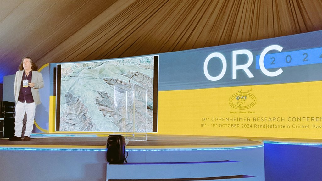 The future of #Ethiopianwolves. <a href="/ClaudioSillero/">Claudio Sillero</a>  presenting EWCP work at the #ORC2024 
<a href="/OppGenRC/">Oppenheimer Generations Research & Conservation</a> 
<a href="/WildCRU_Ox/">WildCRU, Oxford</a>
<a href="/DinkeneshEth/">Dinkenesh Ethiopia</a>
<a href="/ewca_eth/">Ethiopian Wildlife Conservation Authority</a> <a href="/Haile_Roman/">Hailemariam & Roman Foundation</a>