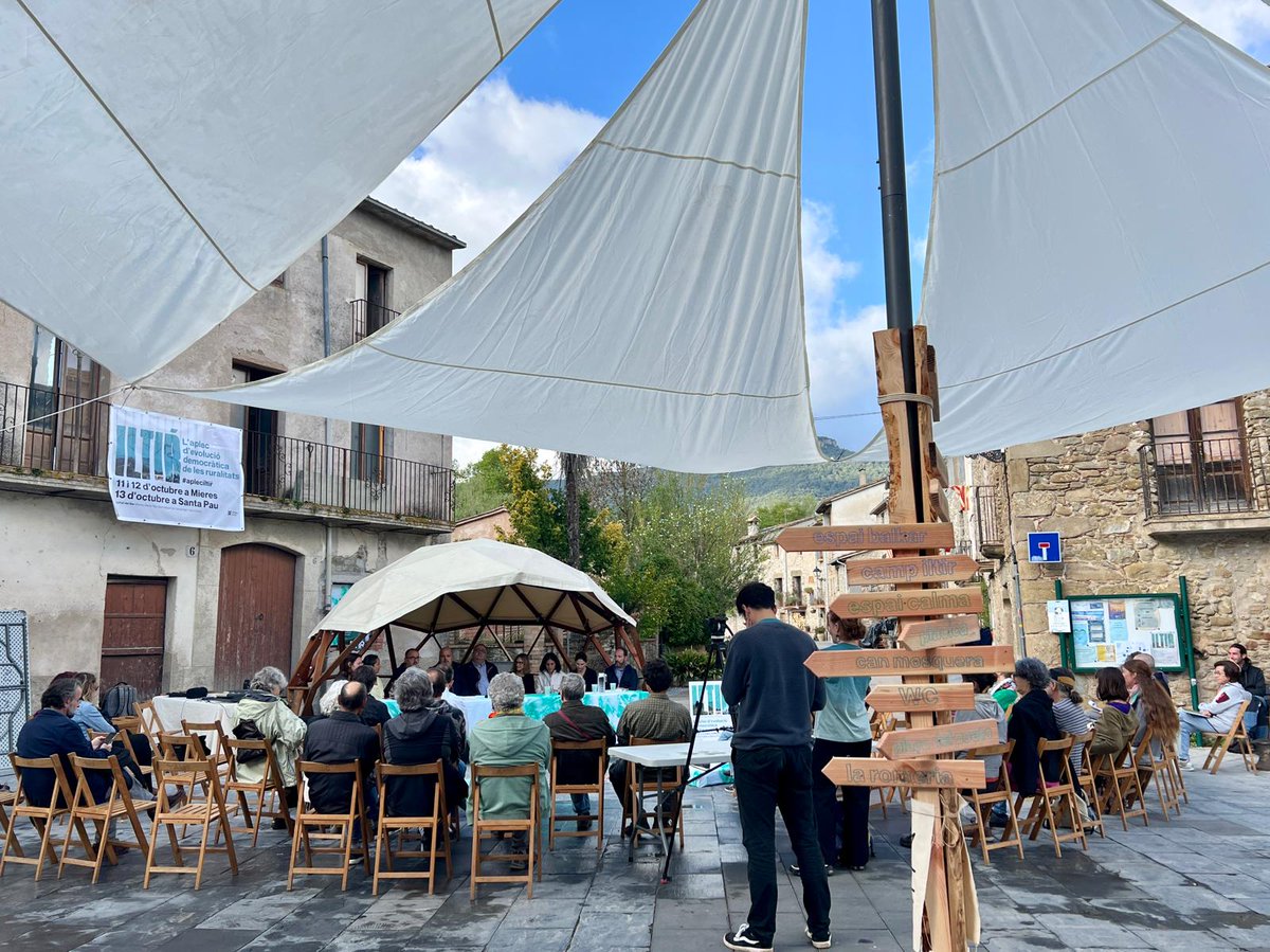 DiputacioGirona's tweet image. 💥Participem a l'#Apleciltiŕ sobre les ruralitats a #Mieres.
🗓️11, 12 i 13 d'octubre a la Vall del Ser:
📍 Mieres, Santa Pau, Sant Miquel de Campmajor i Sant Ferriol a #laGarrotxa.
🤝Amb el diputat de #Micropobles de la #DdGi, Miquel Reverter.
➡️ Conèixer les noves formes de
