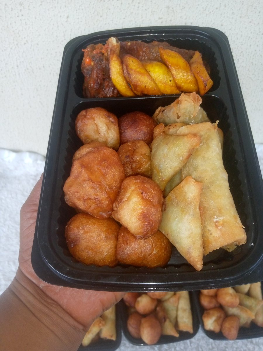 Dea_edibles's tweet image. Who needs a fork 🍴when you have small chops🤭

We&apos;ve got you covered for all your small chops craving 🥰

Small chops, big flavors📌

Send a DM to order your
🏷️ #5000
📍Lagos/Ogun State
#Iyaloja
#TagOVC
#Smallchops
#classicdeacakes