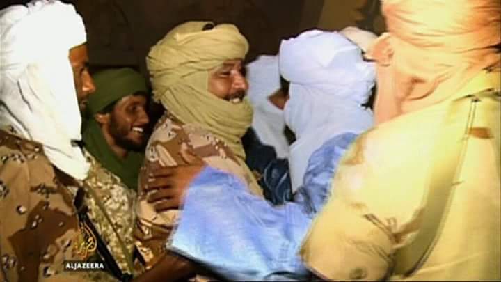 #AZAWAD
2012-4-6
La plus belle nuit de l'histoire
 <a href="/Inkinane1/">𝗜𝗻𝗸𝗶𝗻𝗮𝗻𝗲</a>