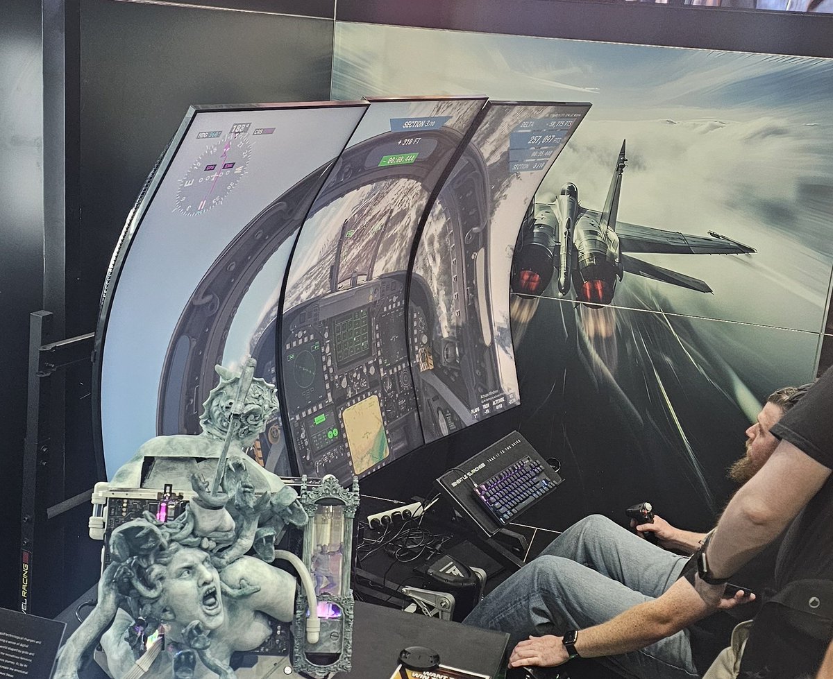 #PAXAus #paxaus2024 day 1 done

Got to hang out with <a href="/BoxesOf_Foxes/">BoxesOf_Foxes</a> and <a href="/ItsAnthonyYTG/">AnthonyYTG</a> throughout the day + many other ANZ creators (forgot to take photos with) 

😅 #teamstinky (<a href="/8bitElliott/">8BitElliott</a>)

Do you think those monitors will fit in my plane luggage?

Time to rest