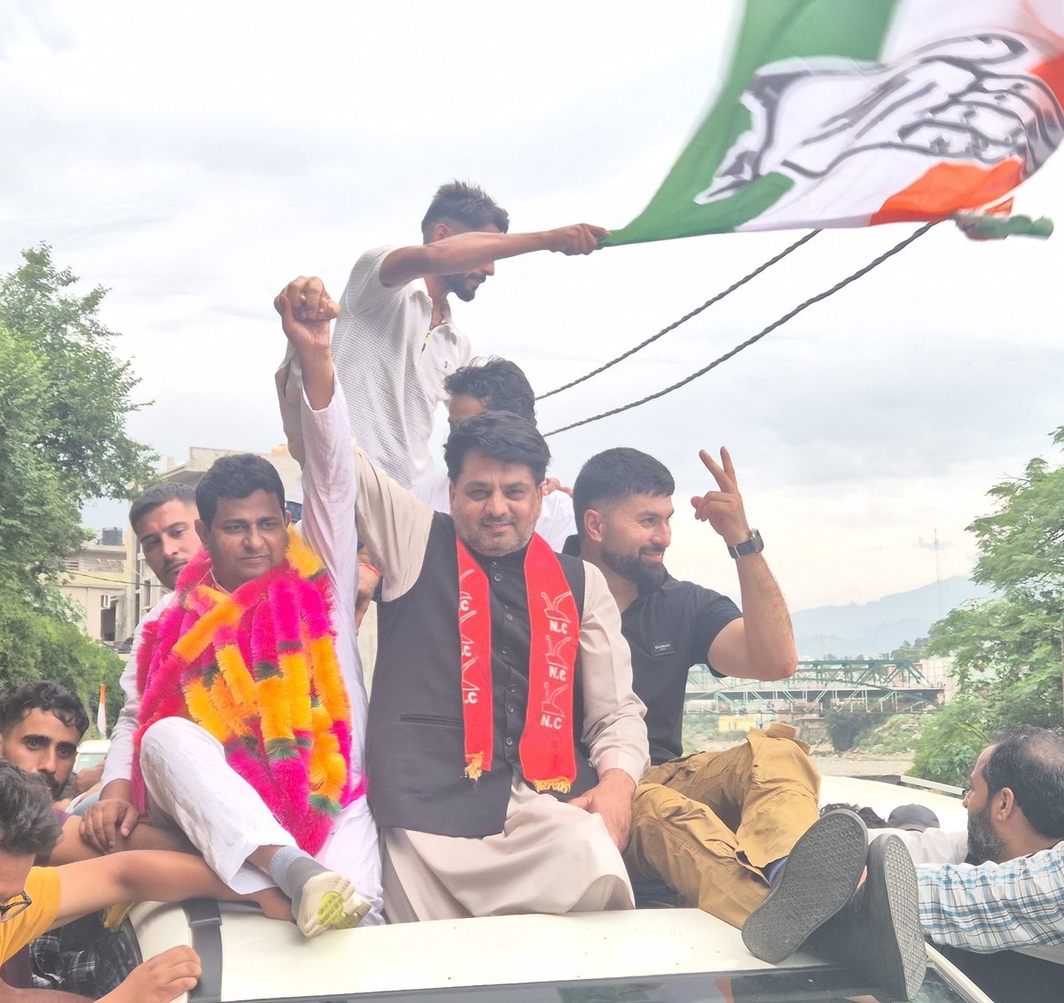Umer Malik tweet media