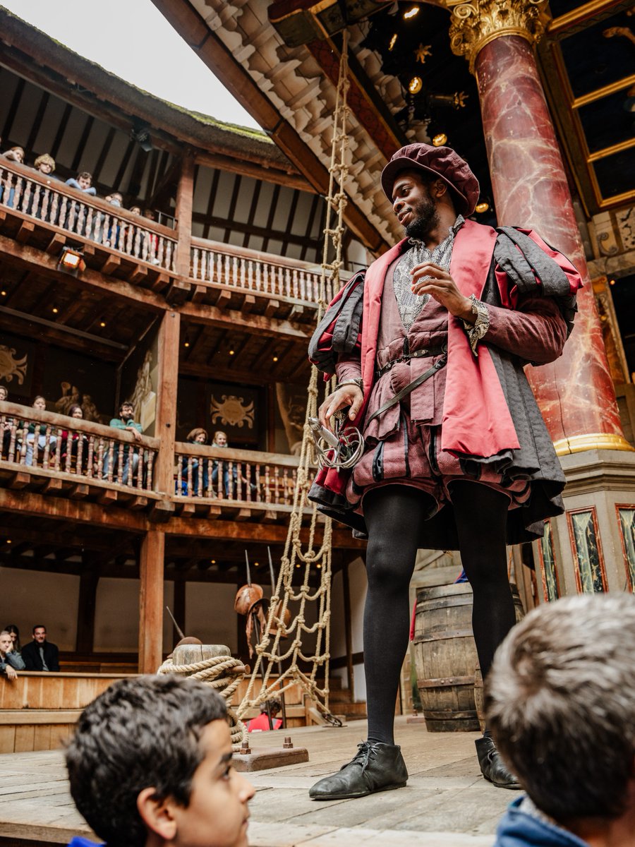 The_Globe's tweet photo. Am I in earth, in heaven, or in hell?
Sleeping or waking, mad or well-advised?
#TheComedyofErrors plays in the Globe Theatre until 27 October.
🎟️ https://t.co/J3FwlKdeNv
📸 Leora Bermeister https://t.co/oo5xkW7rlJ