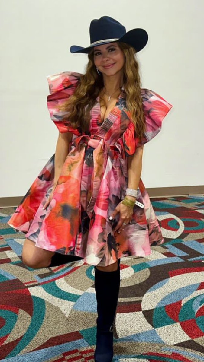 billy_83169's tweet image. ❤️Jennifer,    I saw the pics you posted, You Look Very Beautiful in this outfit, LoveIt😘!! #AlwaysBeautiful