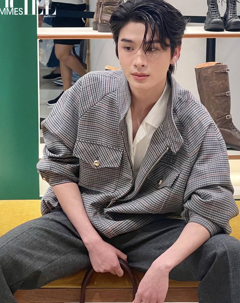 kh1ovele's tweet photo. หล่อแบบบรรลุนิติภาวะมาก 😎

#THAIchayanon
#MiuBalmoralxTHAI https://t.co/YpncTxDPsR