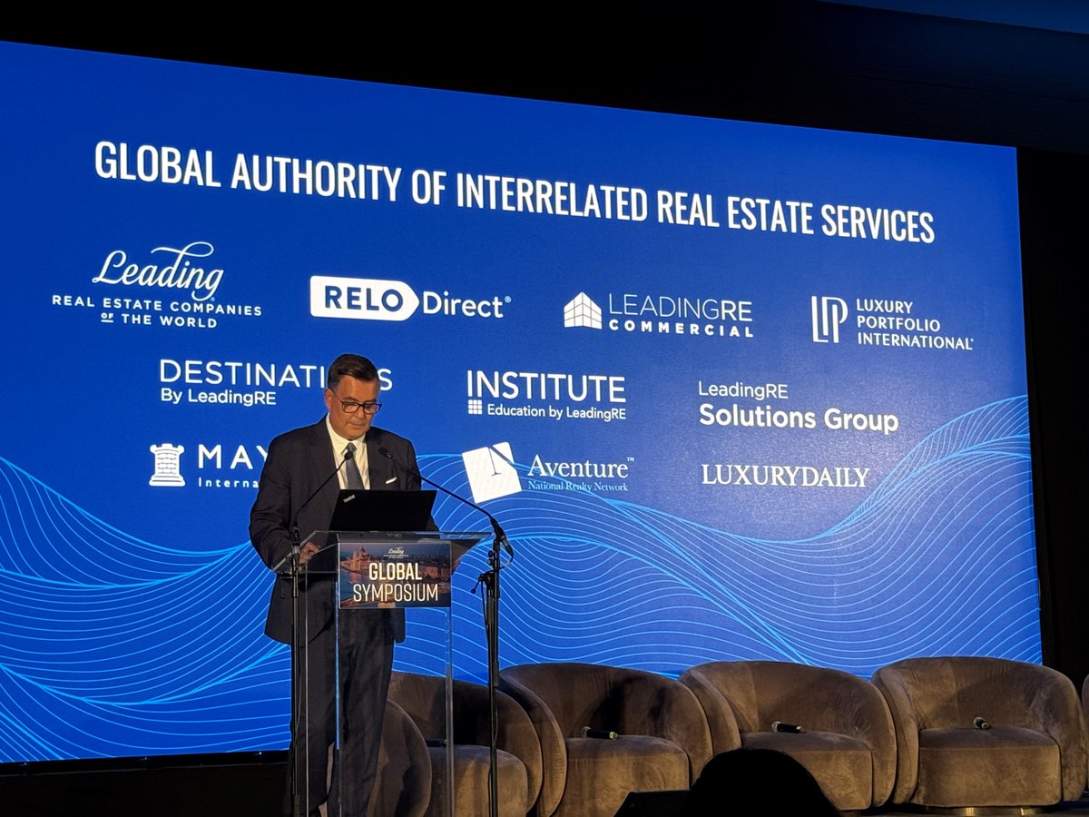 von_Poll's tweet photo. ✨🌍 Rückblick auf das #2024GlobalSymposium in Budapest:
Unser CEO Daniel Ritter war dabei, um mit internationalen Immobilienexperten über Innovationen, Markttrends und Zukunftsperspektiven zu sprechen.
#Immobilien #Networking #Innovation #LeadingRE #Leadership https://t.co/Zrwv4IDCbf