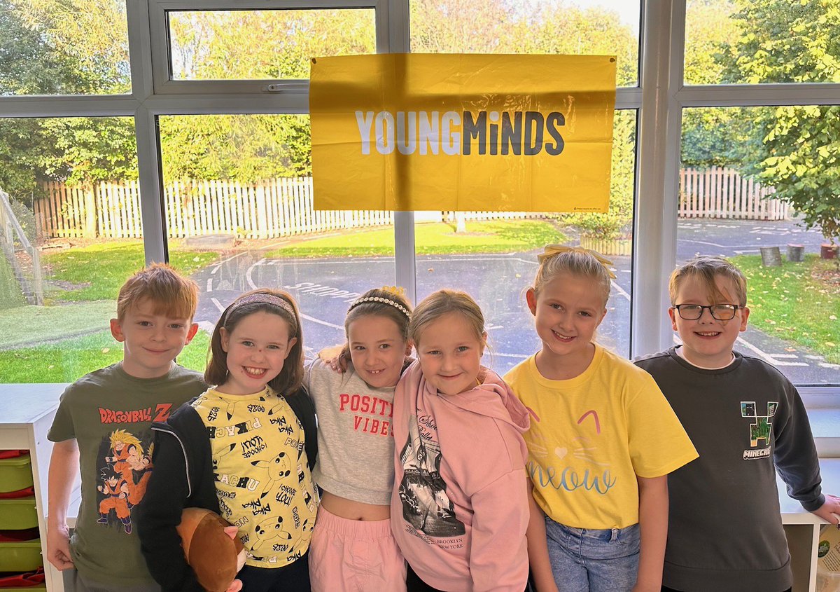 hudson_primary's tweet photo. Thinking about world mental health day 💛 #HelloYellow #youngminds https://t.co/6IpXzkwJvC