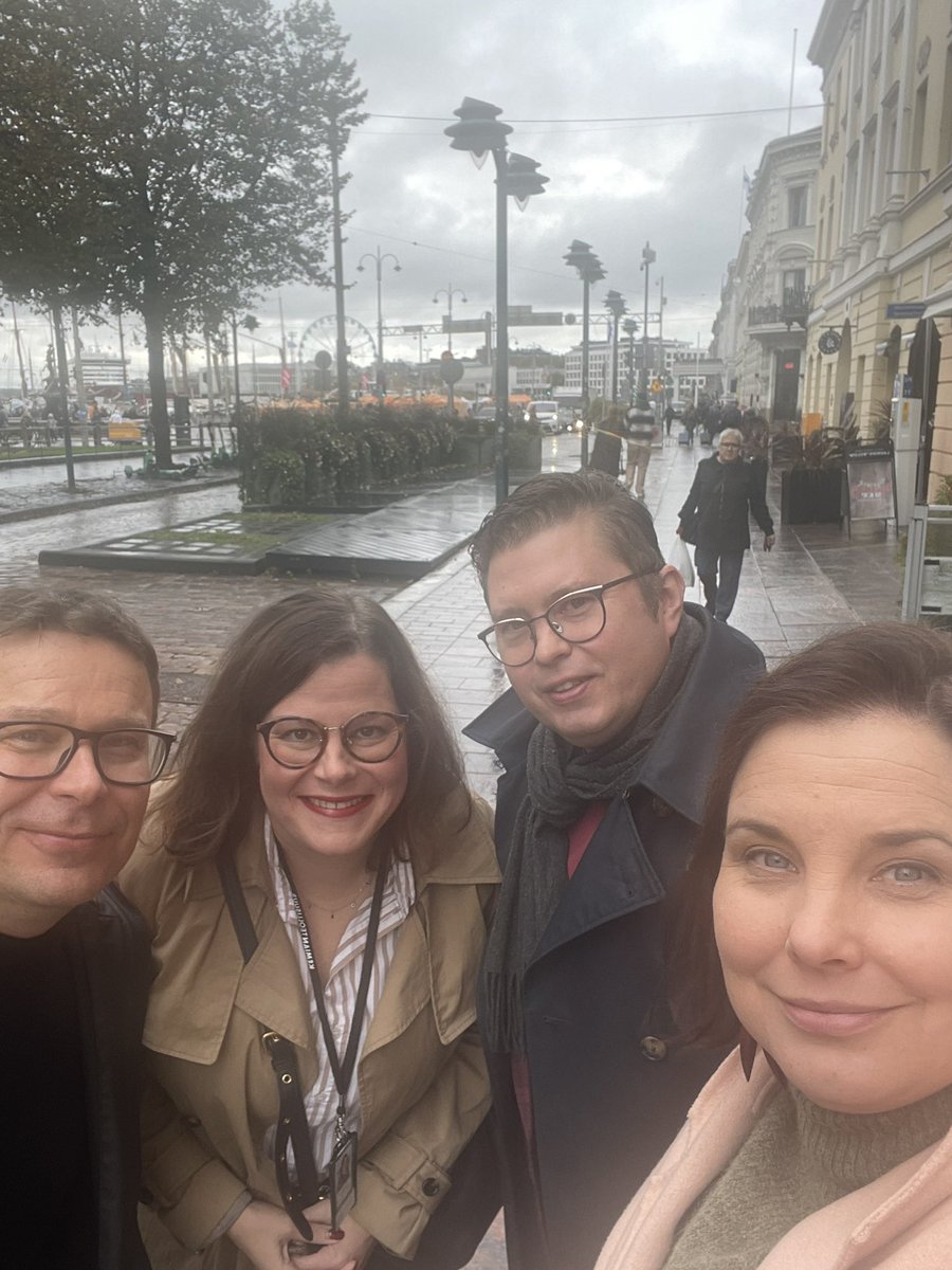 Pohdinnassa <a href="/Tekniikanmuseo/">Tekniikan museo</a> #tulevaisuus. Toimitusjohtaja <a href="/Yliinnovaatioa1/">Anssi Tuulenmäki</a> hallituksen pj <a href="/Juhani_/">Juhani Nokela</a> vpj <a href="/AnniSiltanen/">Anni Siltanen</a> sekä allekirjoittanut säätiön valtuuskunnan puheenjohtajana.