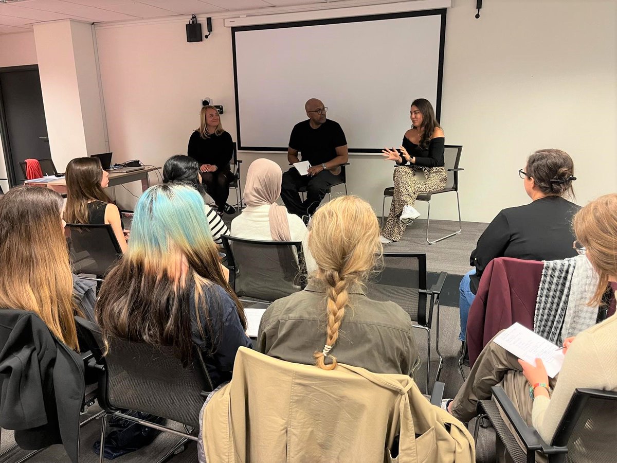 Today, we celebrate the International #DayOfTheGirl!
In line with this year’s theme “Girls’ vision for the future,” we are proud to have hosted the ‘STEM Exploratoria #2’ inspiring event at the embassy, the second in a series put together by our NGO partner Greenlight for Girls