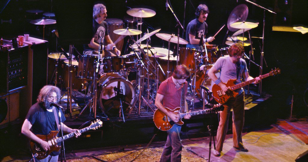 TGIF! Today on GDRADIO.NET we've got 1990-10-31 at Wembley Arena, 1991-06-22 in Chicago IL, Furthur from 2011-07-21 at Great Woods, *1980-10-11 in San Fran*, 1992-05-31 in Las Vegas NV and more!