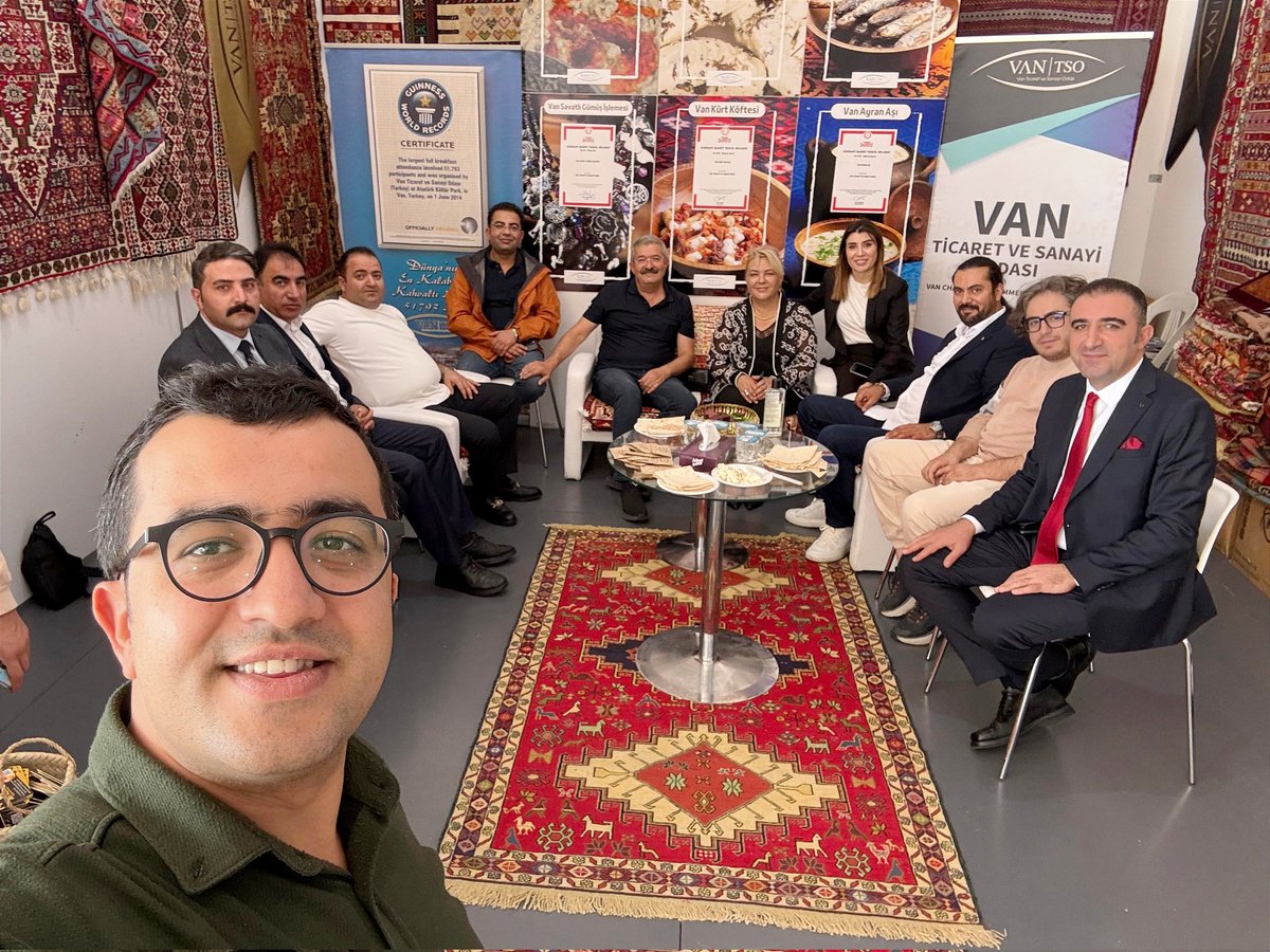İstanbul'un şansı.

Değerlendirdiniz değerlendirdiniz, değerlendirmediniz siz bilirsiniz. ☺️

📌 İstanbul Yeni Kapı Etkinlik Alanı

<a href="/vantsokurumsal/">Van Ticaret ve Sanayi Odası</a> <a href="/NecdetTakva/">Necdet Takva</a> <a href="/GulgeldiKadir/">Kadir Gülgeldi</a> <a href="/isa__sen/">İsa Şen</a> <a href="/EmreKucukgokce/">Emre Küçükgökçe</a> <a href="/emelonerr/">Emel Öner</a> <a href="/AskarYusuf/">Yusuf Askar</a> <a href="/ayhanyazlik65/">Ayhan Yazlık</a> 

#VanTanıtımGünleri
#VanZamanı