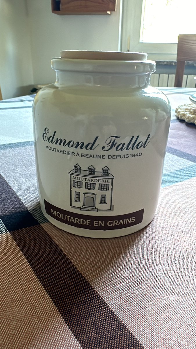 trabs62's tweet photo. Ma parliamo anche di questa😍😍✈️ #edmondfallot #moutardier #beaune Stasera scateno la cavalleria 🐎🐎🐎🤣a cena 😎👨🏻🍳 https://t.co/V72qYyQy6v