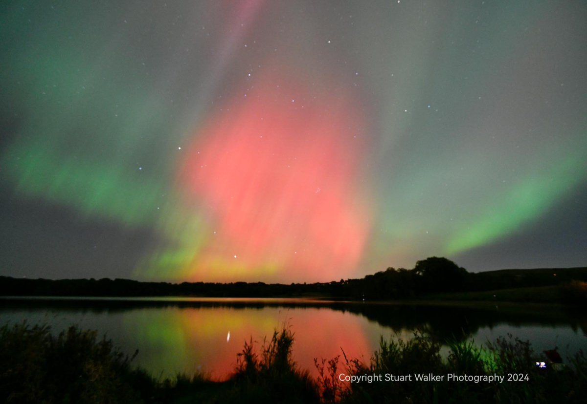 StuWalkerPhotos's tweet image. Oh what a night, epic Aurora Borealis display across the night skies of Cumbria near Brampton overnight. #Auroraborealis #Cumbria #nightskies