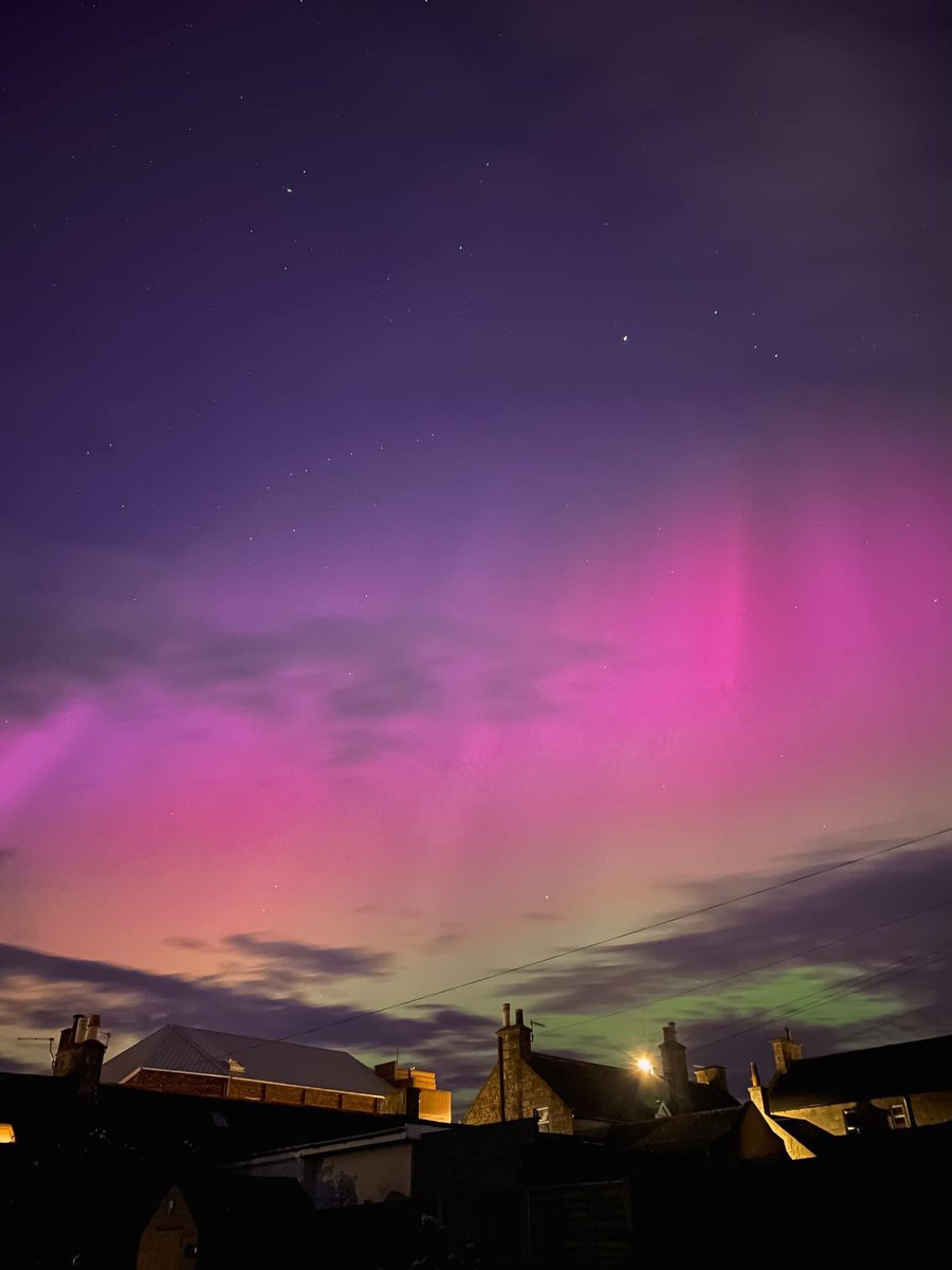 Dawn @ Seaglass Cottage 🐬 (@cottageseaglass) on Twitter photo A sky full of Aurora on the Moray Firth coastline ☺️🌌
#scotland #northernlights #aurora <a href="/MoraySpeyside/">Visit Moray Speyside</a> A sky full of Aurora on the Moray Firth coastline ☺️🌌
#scotland #northernlights #aurora <a href="/MoraySpeyside/">Visit Moray Speyside</a>