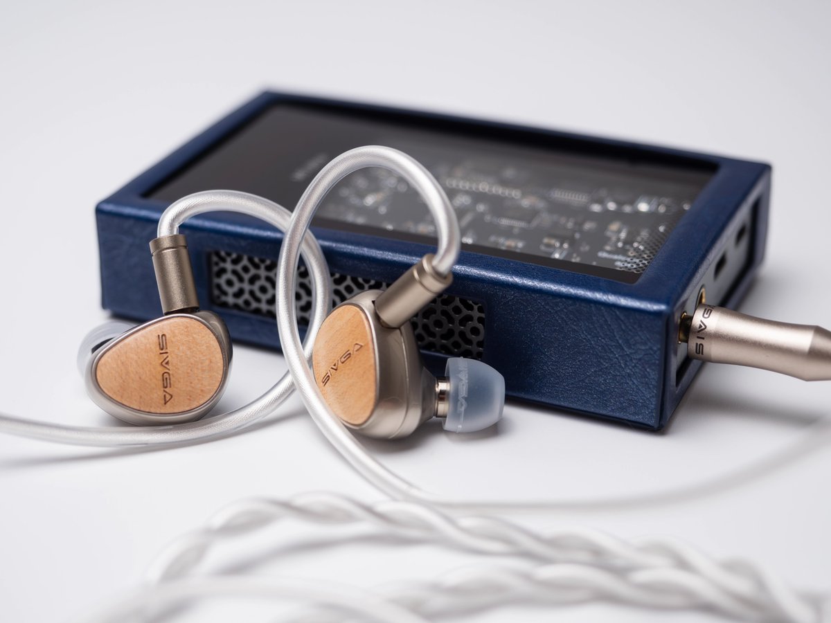 _silicagel's tweet image. #SIVGA #Que
Beautifully designed earphones with a wooden faceplate. 

Can easily recommend to anyone looking for a warm-neutral sound, with great detail and soundstage representation.

KR Review: blog.naver.com/fishnchips775/…