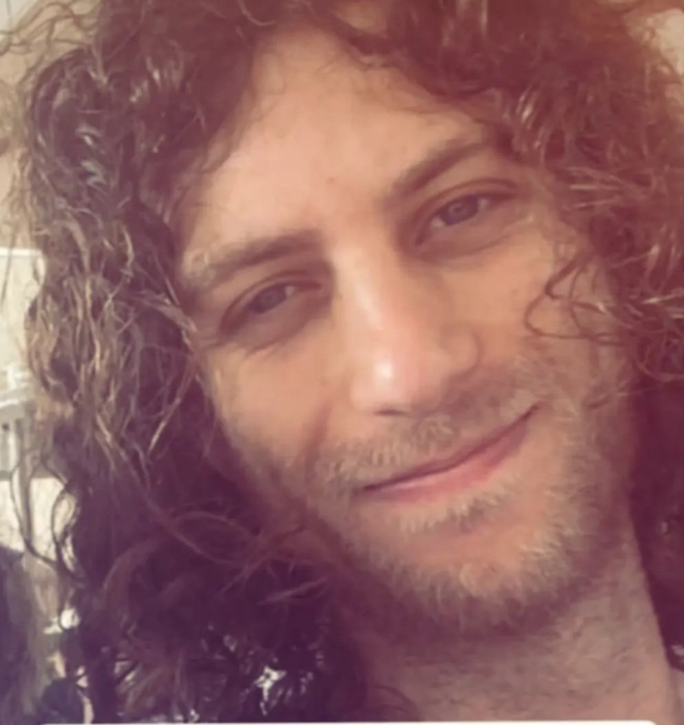 Georges__Haddad's tweet photo. CONFIRMED 

Pierre Mouzannar has been found - he is in the custody of the Lebanese Army.

Confirmed by the family. Thank you to everyone who helped in searching for him ✌️ https://t.co/4986vvVZvy