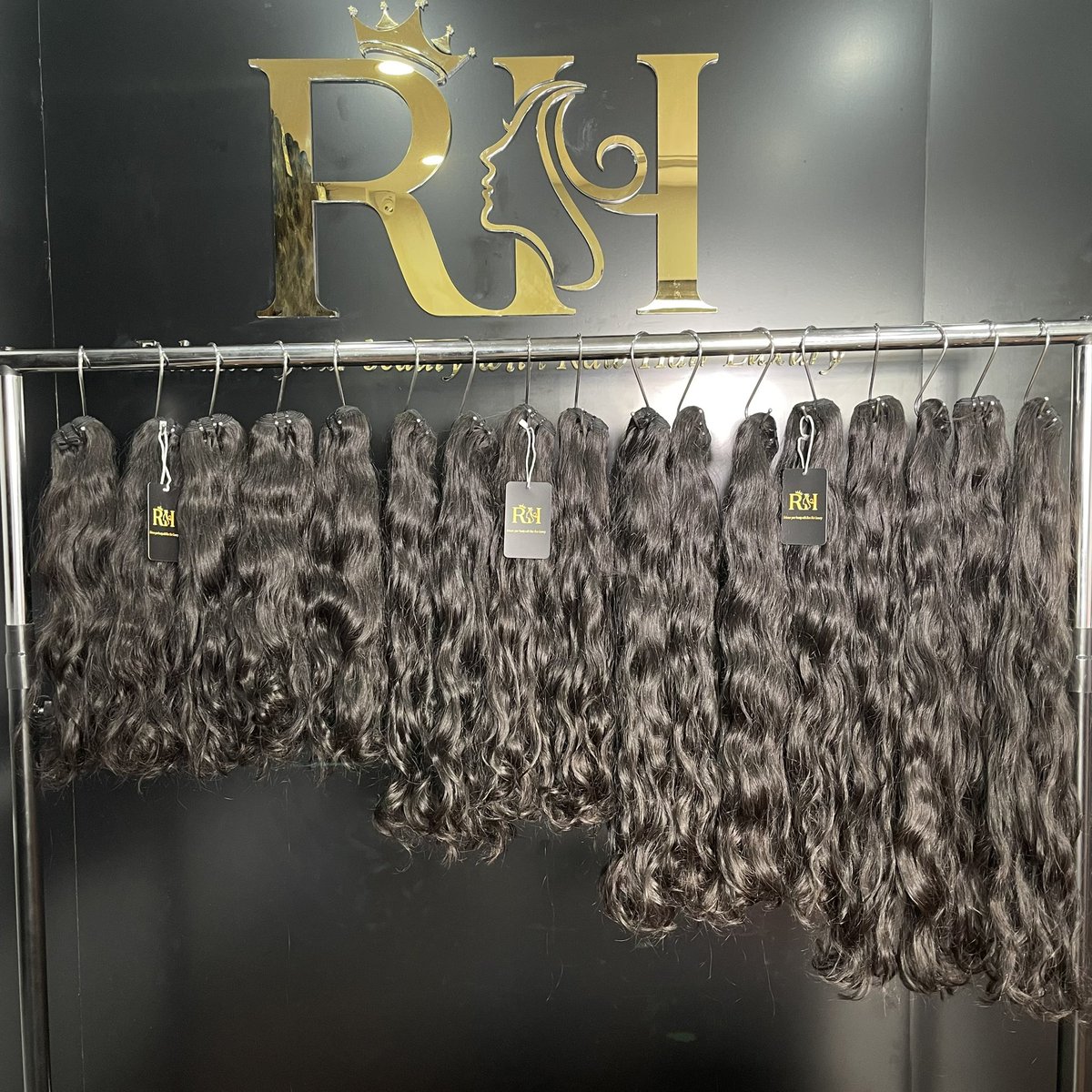 Rawhairluxury's tweet image. Raw Bundles Restocked!!
Order now!! 📲📲📲

☎️ Hotline: 
+1 (206) 698‑5133 (sale)
+1 (360) 488-8234 (delivery)
🌍 Website: rawhairluxury.com

#rawhairluxury #machineweft #machinewefthair #bundledeals #rawseastraighthair #rawvietnamesehair #rawhairluxuryus