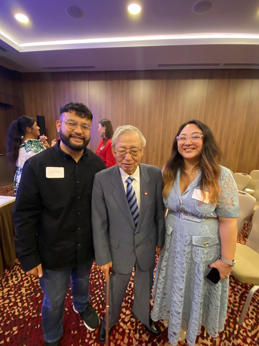 This is HUGE🕊️
Congratulations #NihonHidankyo for winning #NobelPeacePrize. 
I feel grateful for Hibakusha and their decades of work towards the world free from nuclear weapons. 
A photo with two legends: Mr Sueichi Kido, Secretary General of  #NihonHidankyo and <a href="/benetckmaddison/">Benetick Kabua Maddison</a>