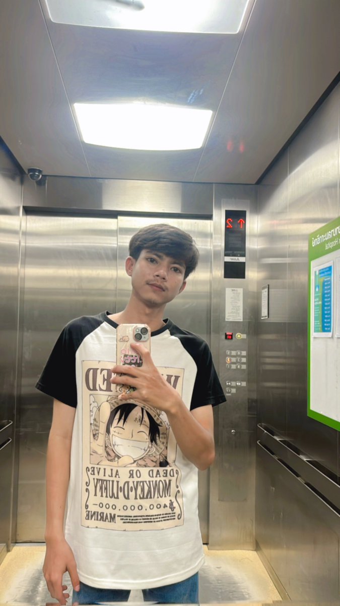 ชาย ชาย tweet media