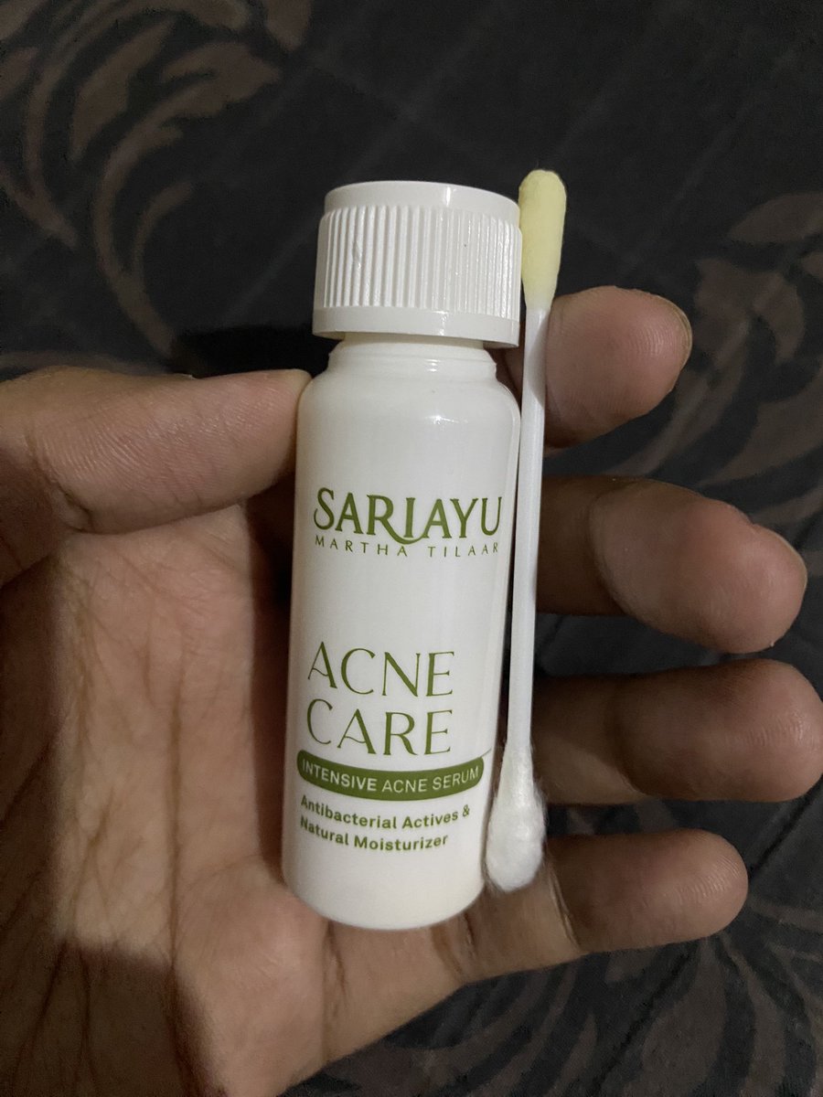 limitlesstype's tweet photo. krn thread ini rame jd byk yg nanya rekomen produk sariayu, nih gue ksh tau yg underrated:

gila ya hair tonic segede itu cmn 40an??!?!?!!!! untung gasiii sumpah tp untung kok buktinya karyawannya masih digaji😭😭😭  rontok di rambut gue mulai berkuranggg https://t.co/x5n2fbKCFv