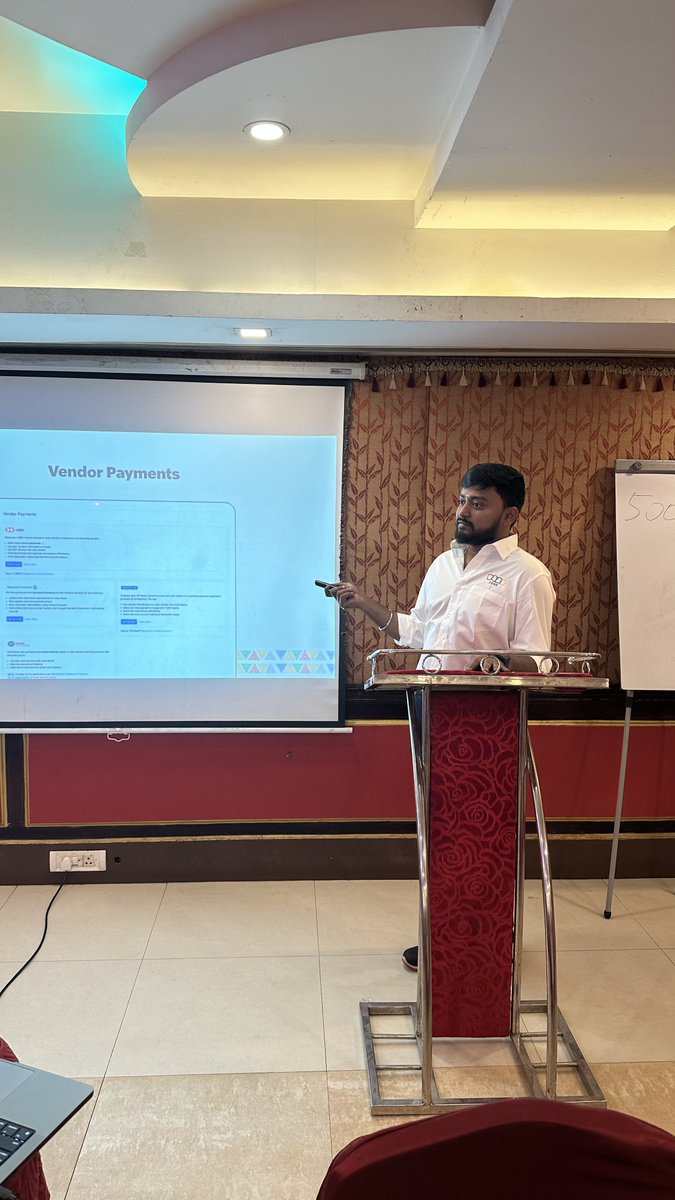ZohoBooks's tweet photo. Big shoutout to #NammaKovai, #NammaSalem, &amp; #NammaMadurai makkal for their amazing energy at the Zoho Books Community Meetup. 

Let’s keep that business momentum going with #NammaZohoBooks 💙

#ZohoBooks #ZohoCommunity #GoZohoFinance https://t.co/KhE7CWCgJL