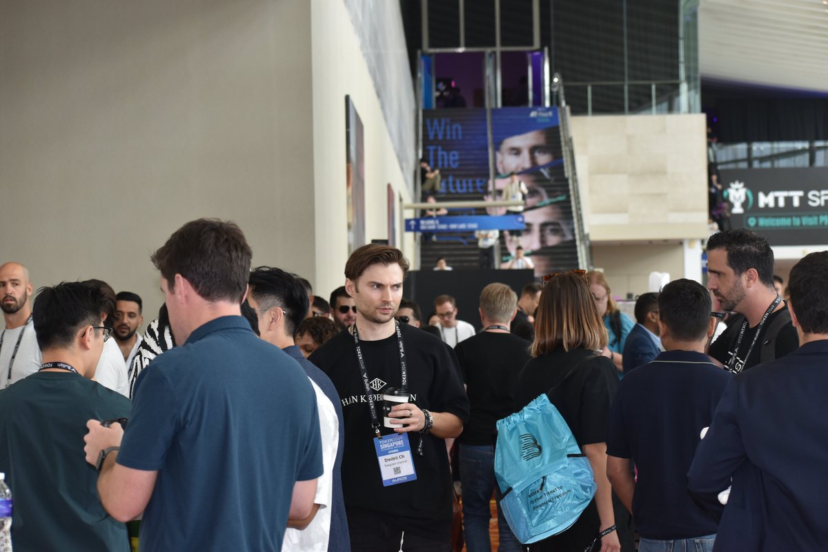 fox_metaverse's tweet photo. 🌐 BFM at Token 2049, Singapore! 🚀

At BFM, we’re all about creativity and innovation when it comes to marketing, especially in the exciting world of Web3, Crypto, NFT,  Blockchain, AI, Quantum Solutions and the Metaverse. Covering big events like Token 2049 

#Token2049 #BFM https://t.co/cGEhfyCXtO