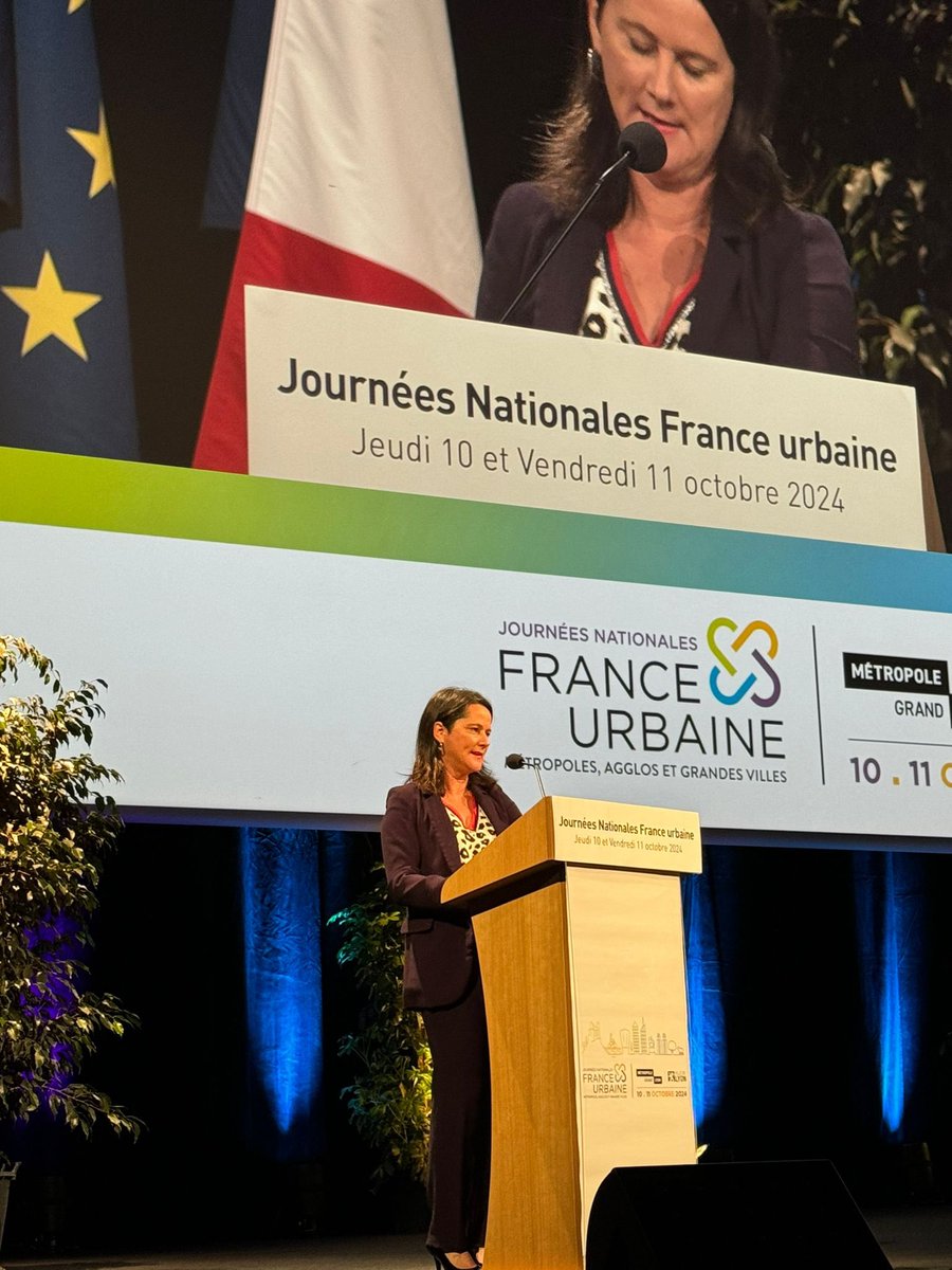 Olivier Bianchi (@olivierbianchi1) on Twitter photo Merci <a href="/Johanna_Rolland/">Johanna Rolland</a> de rappeler ce matin aux journées <a href="/France_urbaine/">France urbaine</a> le rôle des collectivités, urbaines notamment qui concentrent les 2/3 des classes populaires, pour le maintien des services publics, pour l'investissement, l'emploi et la solidarité. Merci <a href="/Johanna_Rolland/">Johanna Rolland</a> de rappeler ce matin aux journées <a href="/France_urbaine/">France urbaine</a> le rôle des collectivités, urbaines notamment qui concentrent les 2/3 des classes populaires, pour le maintien des services publics, pour l'investissement, l'emploi et la solidarité.