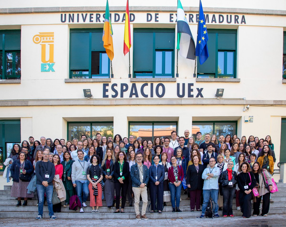 FECYT_Ciencia's tweet photo. ➡ Organizamos, junto a @infouex y @FundecytPCTEX, la decimocuarta edición de #ComCiRed2024, el encuentro de la Red de Unidades de Cultura Científica coordinada por #FECYT. https://t.co/p7YGdV8wZX