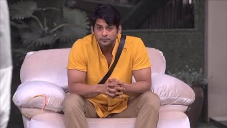 BrainiacAdi's tweet photo. In BB 13, at one point Sidharth Shukla faced incredible odds, fighting alone against the entire house. Yet, he emerged victorious, earning the esteemed title of 'One Man Army'. Today, contestants are labeled with this title by their fans after just 2 days, which is Hilarious😂😂 https://t.co/TnkvKXIwc3