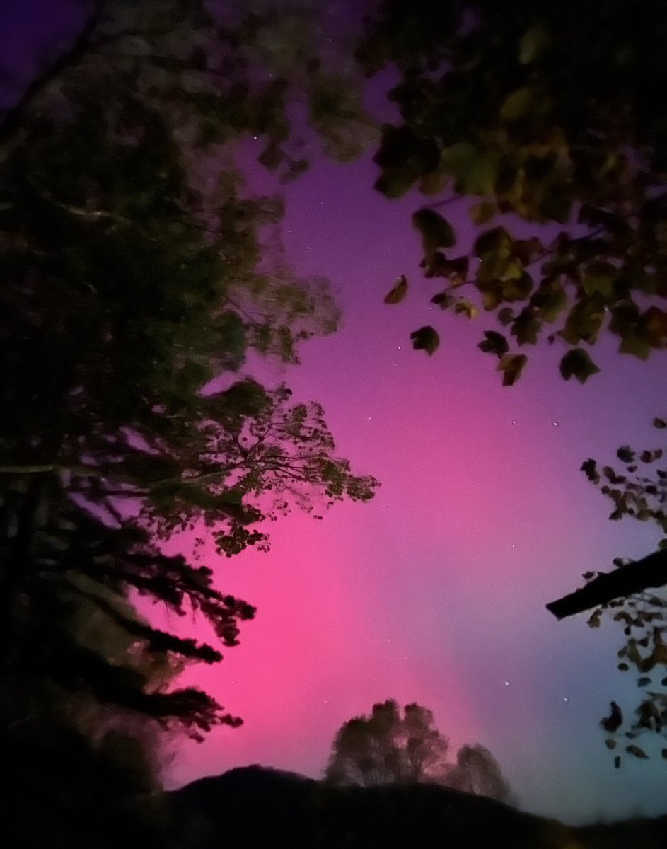 nightmarepills's tweet photo. Not so northern lights. https://t.co/jWf6lYF62a