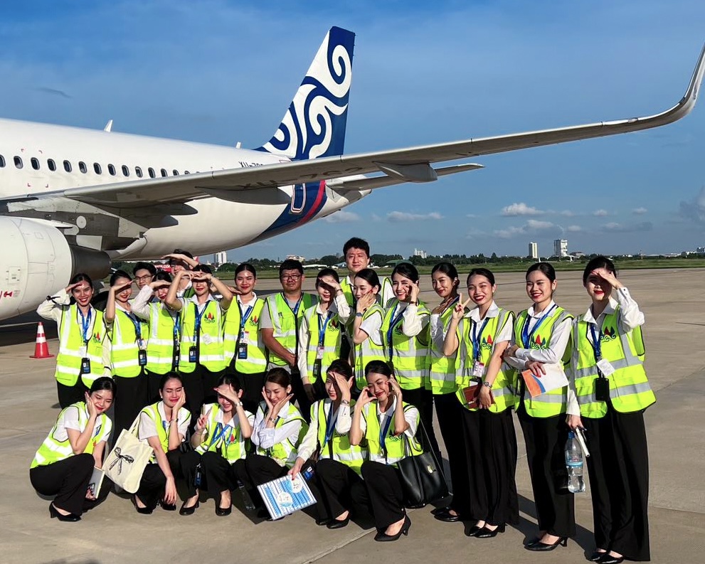 CambodiaAirways's tweet photo. 🎉 Congratulations to our new Cabin Crew - Batch 9 on completing their training! ✈️ They’re ready to take to the skies soon. Wish them a smooth journey and a pleasant flight above the clouds! Fly high, fly far!

#CabinCrew #Batch9 #CambodiaAirways #ReadyToFly https://t.co/GI71uhgSy2